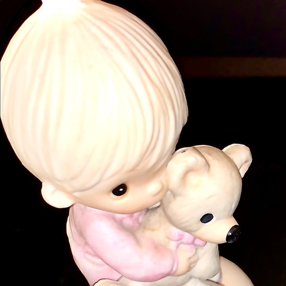 precious moments jesus loves me